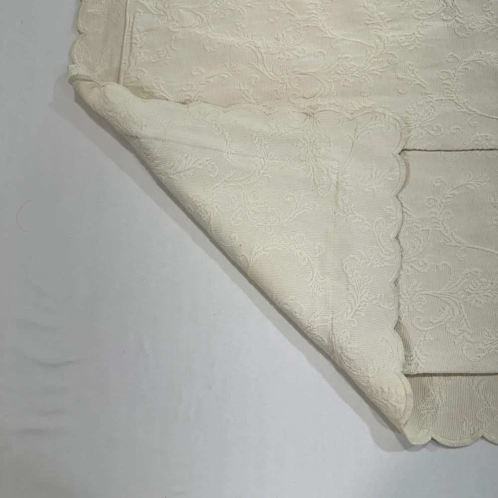 Vintage Matelasse Cotton Pillow Shams Standard Cream Scalloped‎ Edge Cottagecore